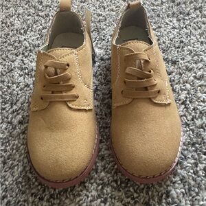 GAP Tan Kids Dress Shoes           Boy size (11)